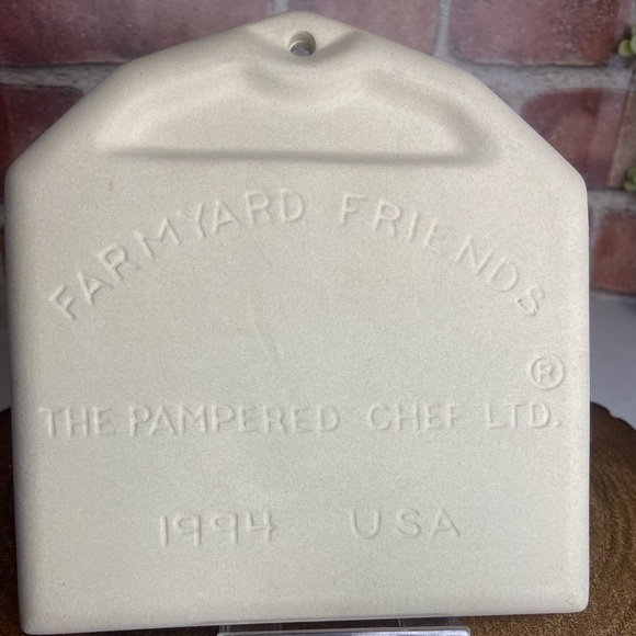 Vintage 1994 The Pampered Chef Clay Cookie Mold Farm Yard Friends NEW - Picture 6 of 9